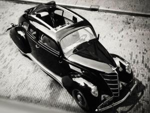 1937 Lincoln Zephyr Club Coupe
